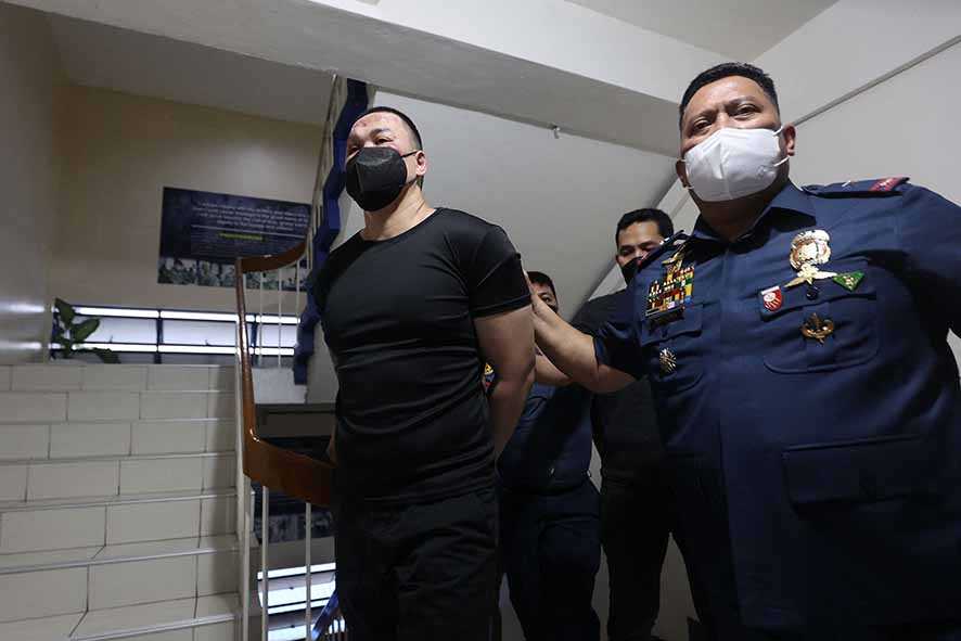 Tiga Orang Tewas dalam Penembakan Universitas di Filipina