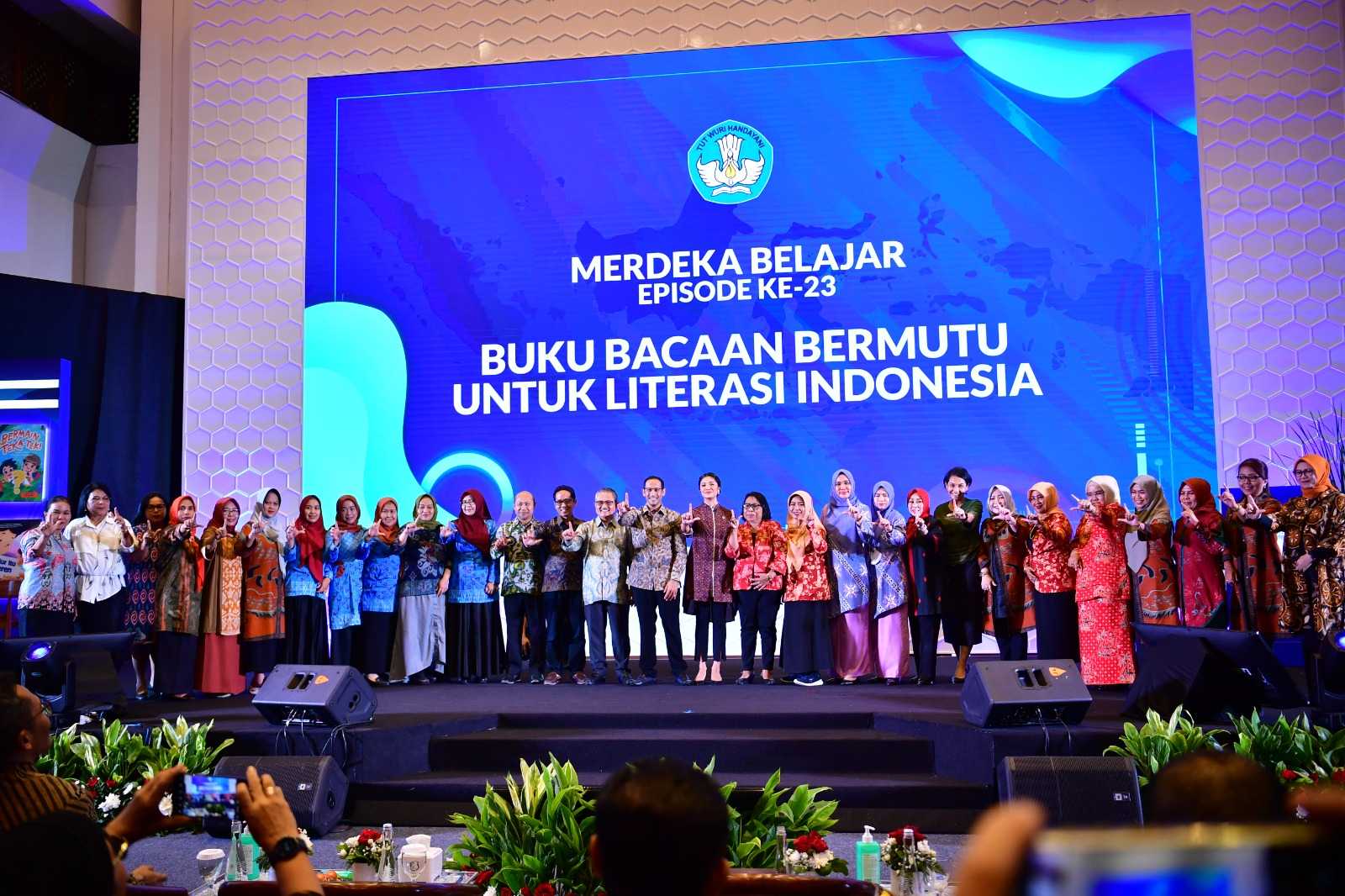 Tiga Pilar Utama Mengawal Kesuksesan Program Buku Bacaan Bermutu di Indonesia