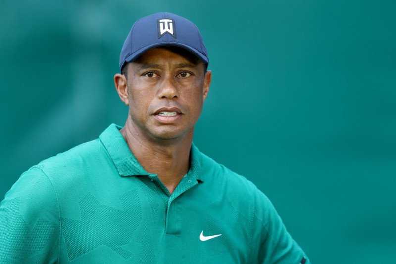 Tiger Woods Pacu Mobil 140 Km Per Jam Saat Kecelakaan