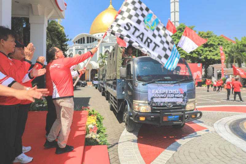 Tim Ekspedisi 79 Gunung Arjuno Kibarkan Merah Putih Peringati HUT RI