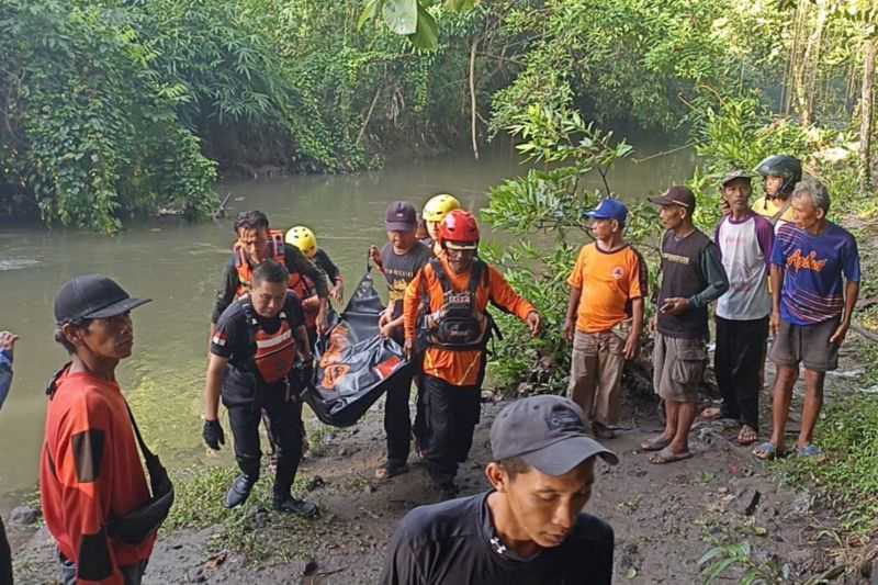 Tim SAR Evakuasi Jenazah Remaja di Bantul yang Hanyut saat Bermain di Sungai