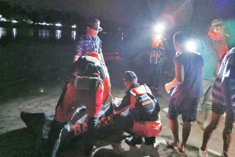 Tim SAR evakuasi nelayan yang hilang selama lima hari di laut Garut