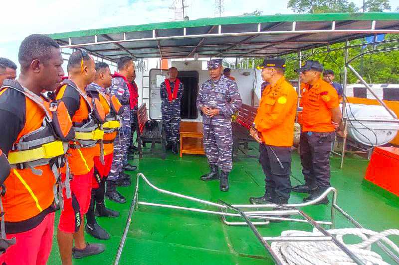 Tim SAR Gabungan Cari Kapal Pengangkut BTS di Sekitar Perairan Asmat