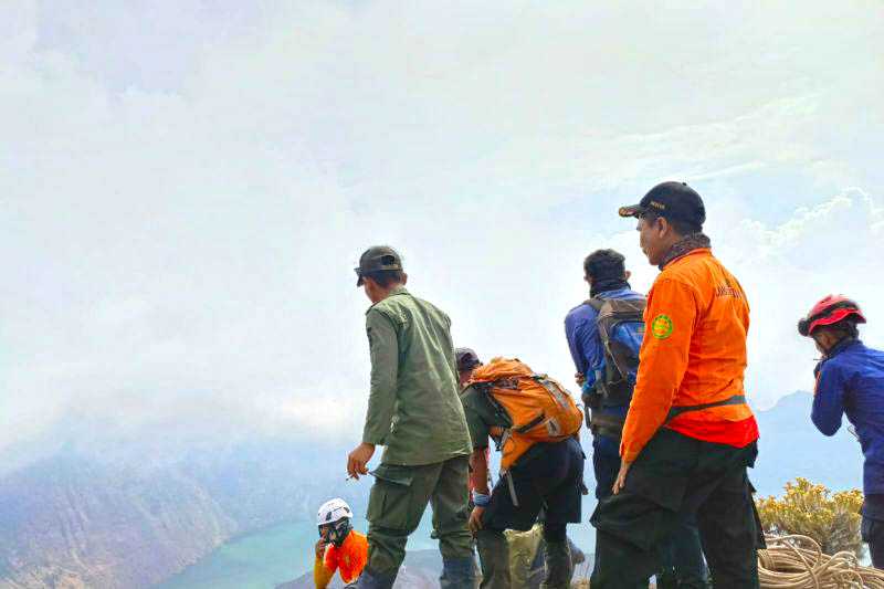 Tim SAR Masih Cari Pendaki Jakarta yang Hilang di Gunung Rinjani