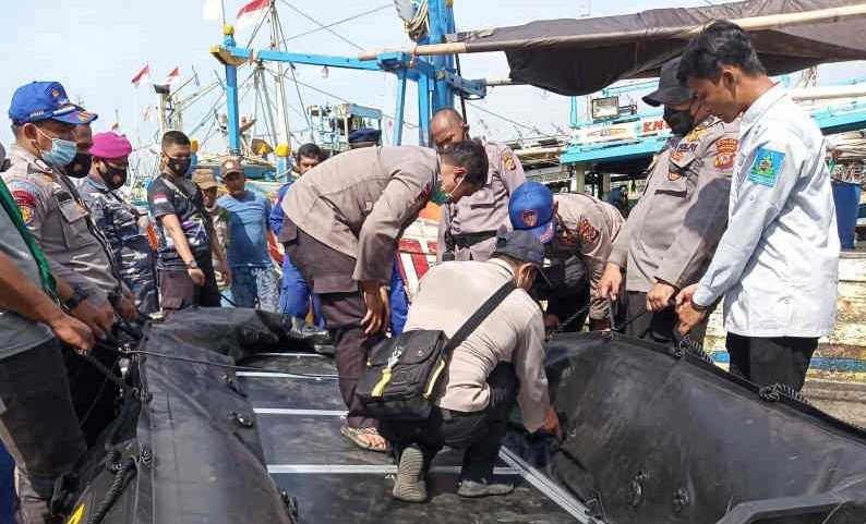 Tim Sar Temukan Dua Korban Tabrakan Kapal Nelayan Di Indramayu Koran