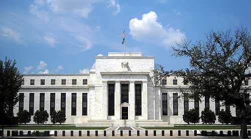 Tingkat Inflasi Utama Turun, The Fed Berpeluang Menurunkan Suku Bunga Tahun Depan