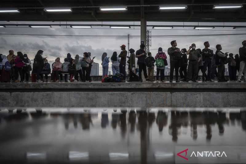 Tingkatkan Pelayanan Publik, KAI Commuter Perbanyak Toilet di Stasiun Saat Pelantikan Presiden