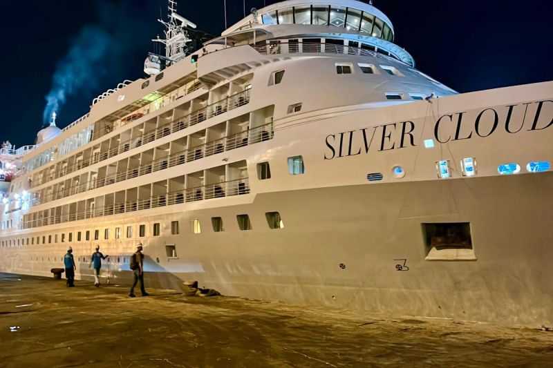 Tingkatkan Sektor Pariwisata, Kapal Pesiar Silver Cloud Sandar di Pelabuhan Belawan Medan