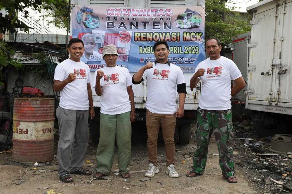 Tingkatkan Standar Kebersihan, Komunitas Sopir Truk Renovasi MCK Pul Truk di Tangerang