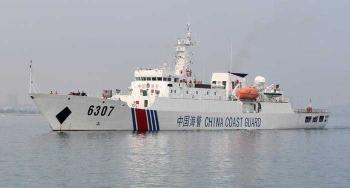 Tiongkok Blokir Kapal Filipina dan Tembakkan Meriam Air di LTS