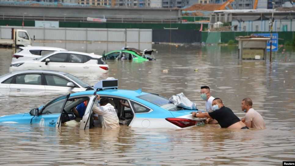 Tiongkok Dilanda Banjir Besar dan Suhu Ekstrem, Tiga Orang Tewas, Ratusan Ribu Terpaksa Mengungsi
