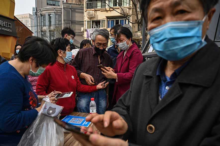 Tiongkok Hentikan Aplikasi Pelacakan Virus
