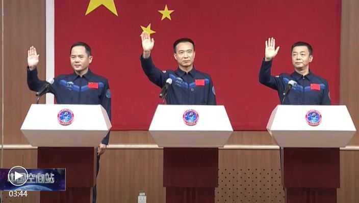 Tiongkok Luncurkan Shenzhou-15 Berawak ke Stasiun Luar Angkasa Besok