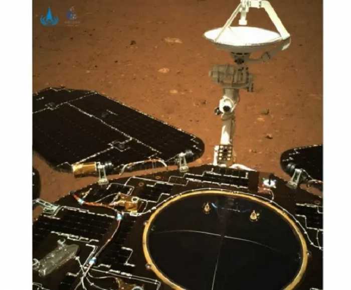 Tiongkok Mulai Penjelajahan Robot Zhurong di Planet Mars