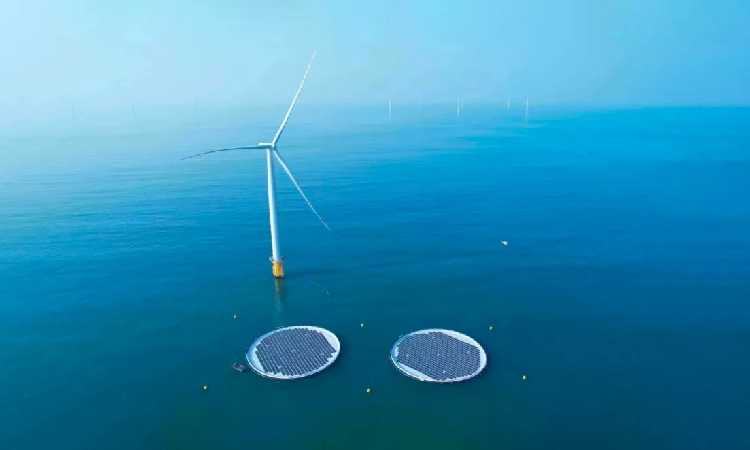 Tiongkok Rampungkan Pembangkit Listrik Hybrid Tenaga Angin-Solar Lepas Pantai Pertama di Dunia