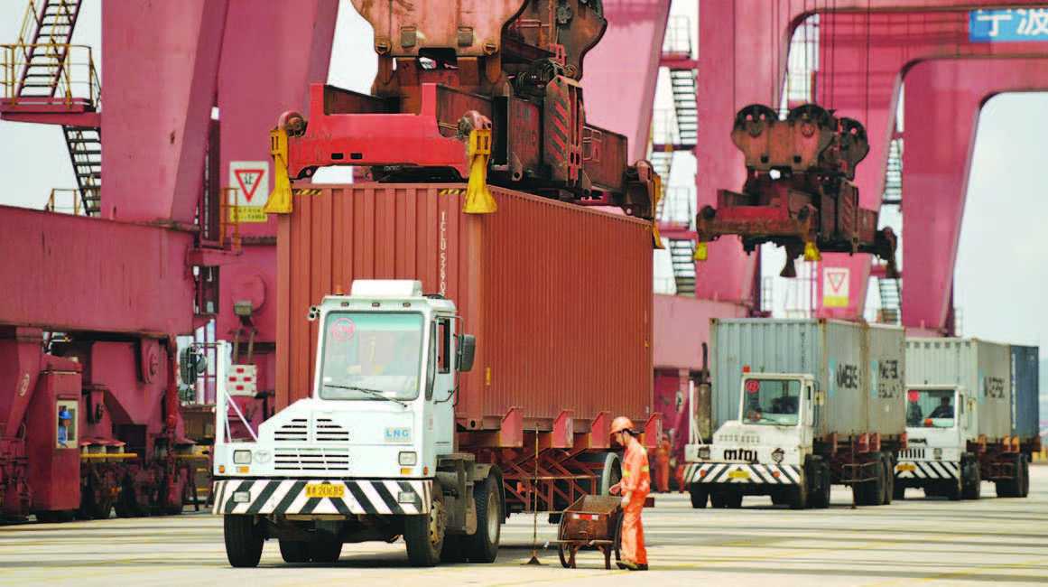 Tiongkok Tutup Sebagian Pelabuhan Kargo Tersibuk Ketiga di Dunia