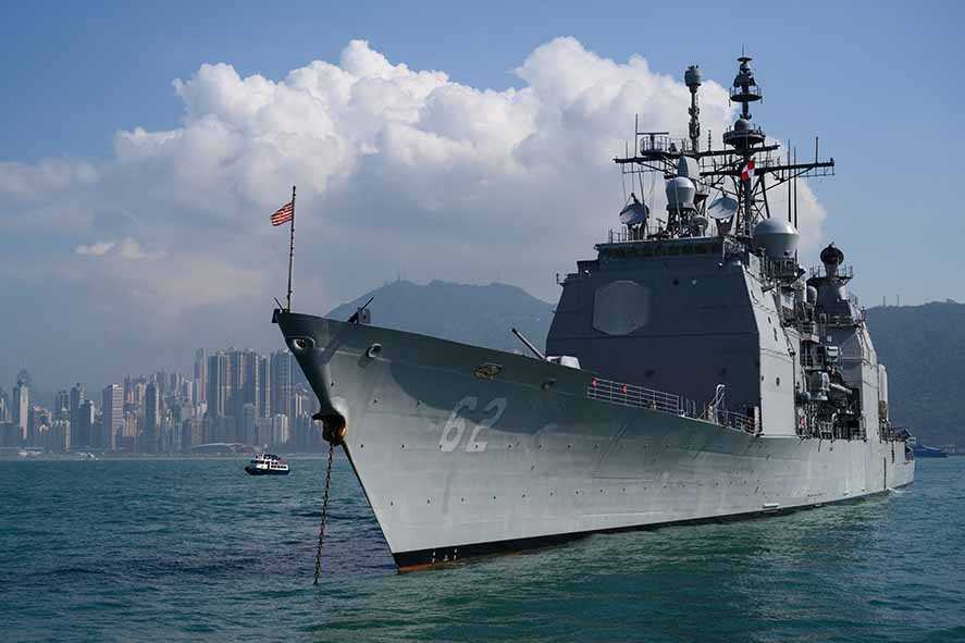 Tiongkok Usir Kapal Perang AS