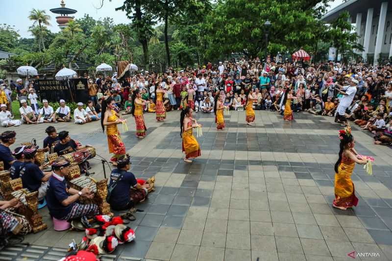 TMII Gelar Perayaan Pujawali ke-50