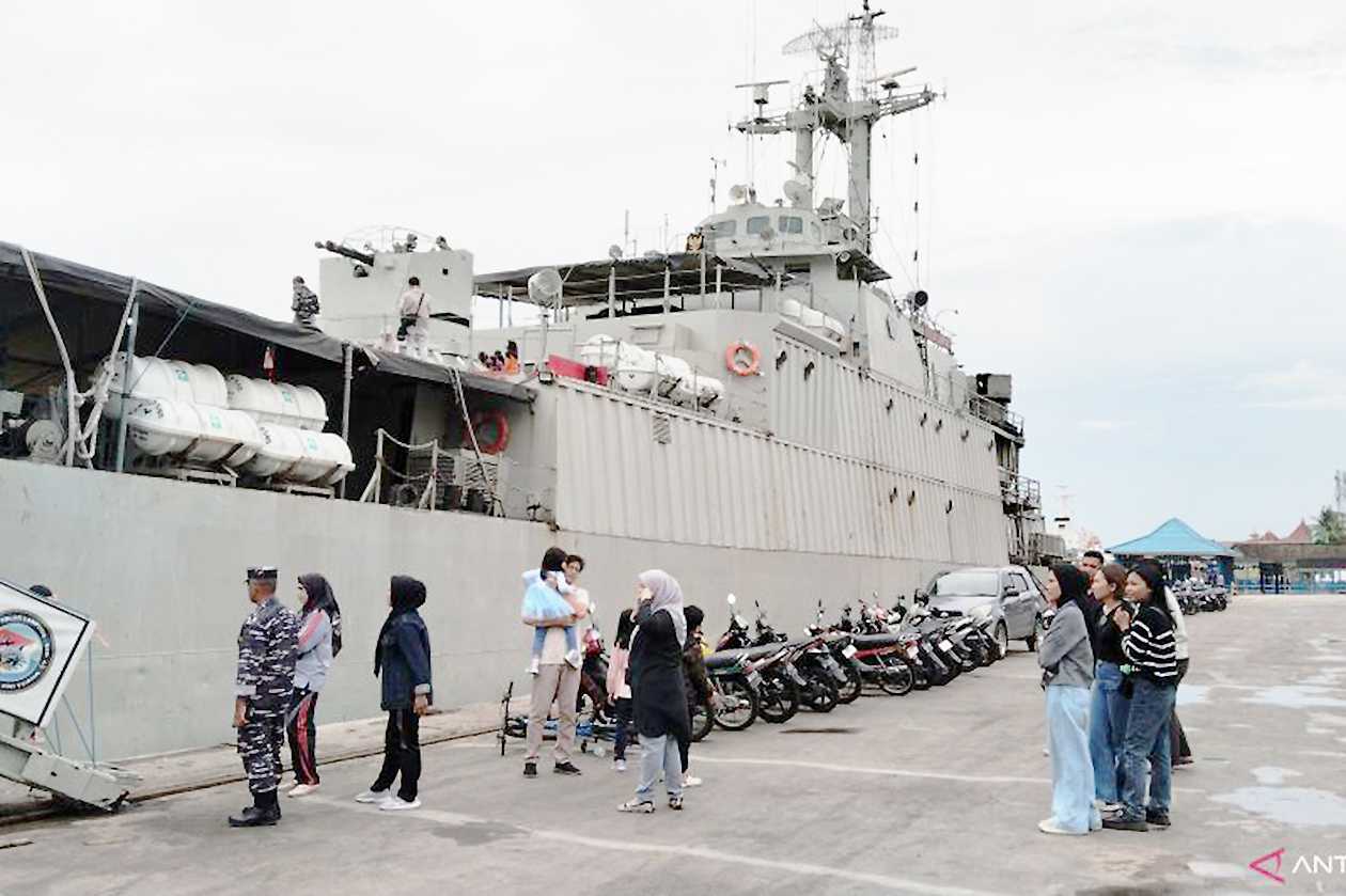 TNI AL Gelar Open Ship di Palembang