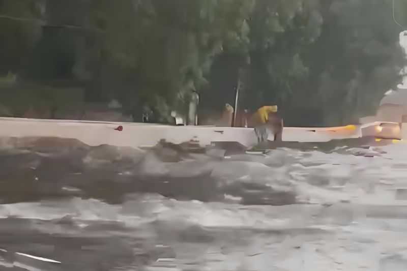 Tol Menuju Pintu Masuk Bandara Soekarno-Hatta Terendam Banjir