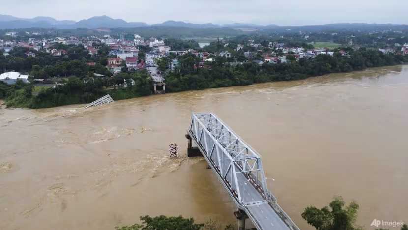 Topan Yagi Terjang Vietnam, 63 Orang Tewas, Jembatan di Sungai Merah Runtuh