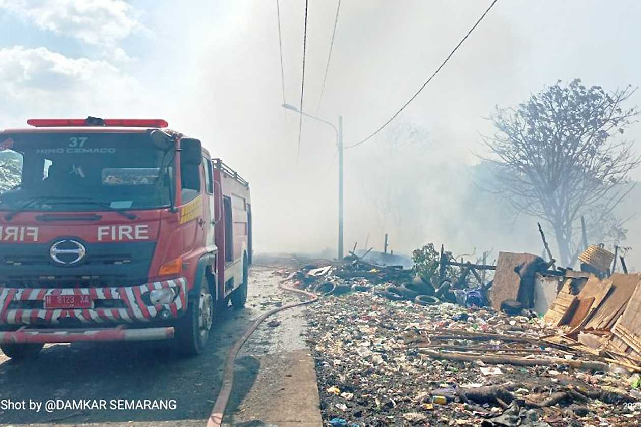 TPA Jatibarang Semarang Kembali Terbakar