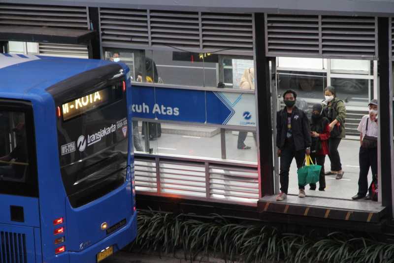 TransJakarta Masih Sosialisasikan STRP ke Penumpang