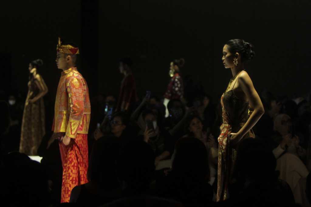 Trunk Show Collection 2022/2023 dalam rangka perayaan 25 tahun karir desainer Denny Wirawan 3