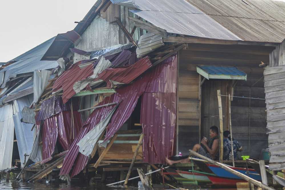 Tuntut Ganti Rugi