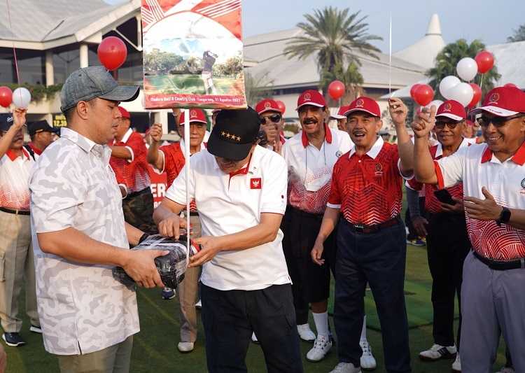 Turnamen Golf HUT Ke-64 Pepabri Jadi Ajang untuk Mengikat Tali  Silaturahmi Purnawirawan