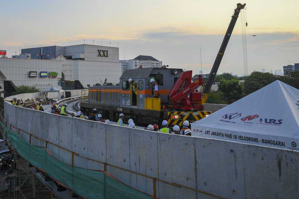 Uji coba LRT Jakarta