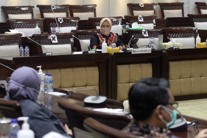Uji Kepatutan dan Kelayakan Calon Deputi Gubernur Bank Indonesia 3