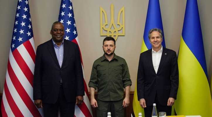 Ukraina Akan Terima Bantuan Peluru dan  Kendaraan Militer dari AS