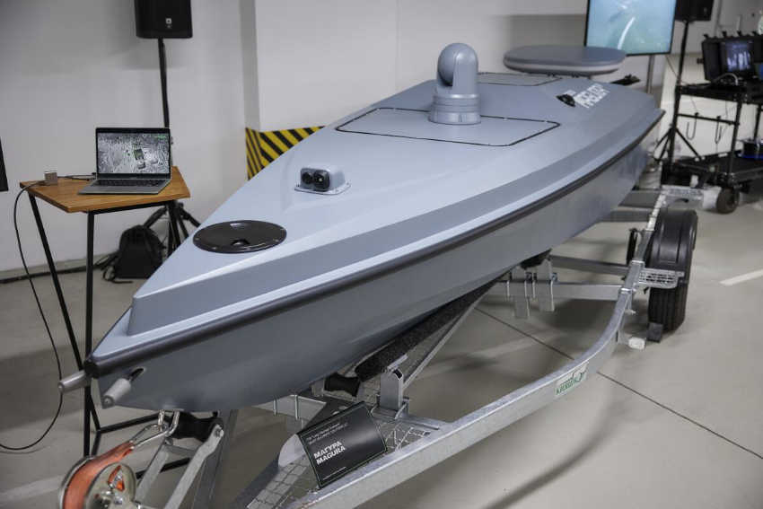 Ukraina Memperkenalkan Drone Laut Tak Berawak