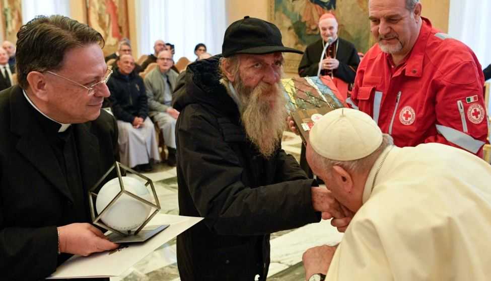 Ulang Tahun ke-86, Paus Beri Penghargaan kepada Tiga Penderma