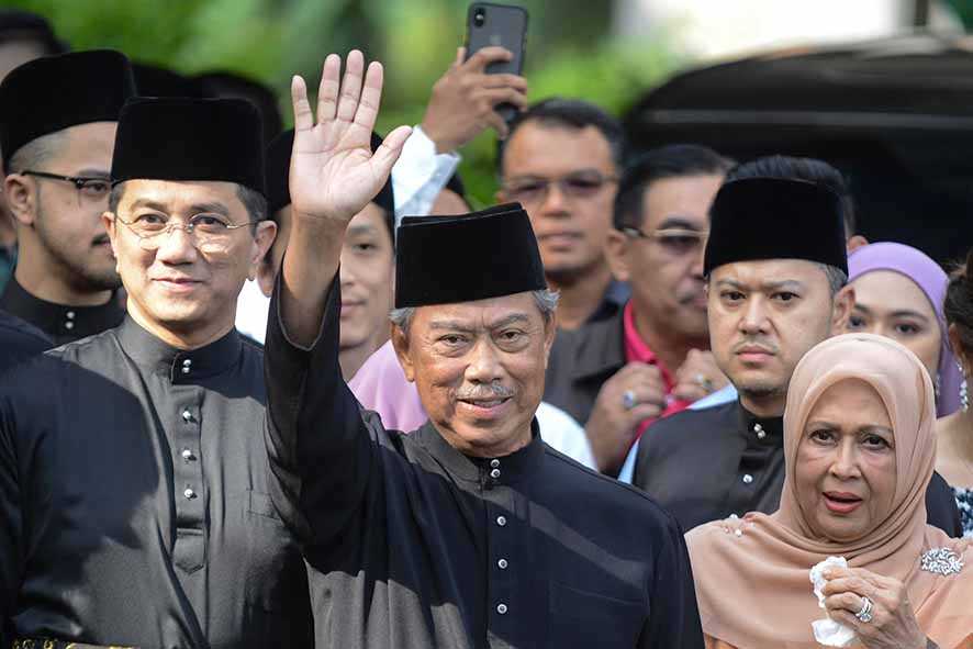 UMNO Tarik Dukungan Bagi PM