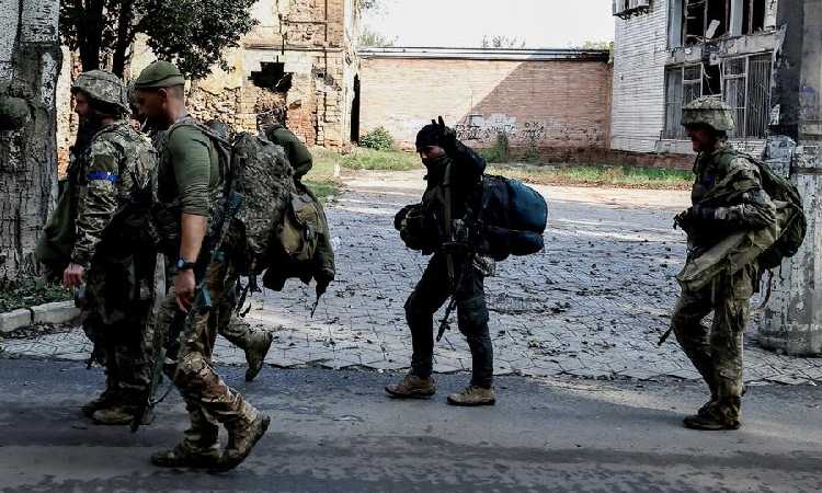 Uni Eropa Sepakat Latih Belasan Ribu Tentara Ukraina