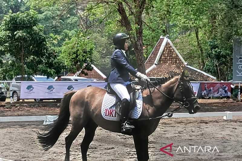 Unit Kegiatan Mahasiswa Berkuda UGM Jaring Atlet Pemula lewat Horse Show di Magelang