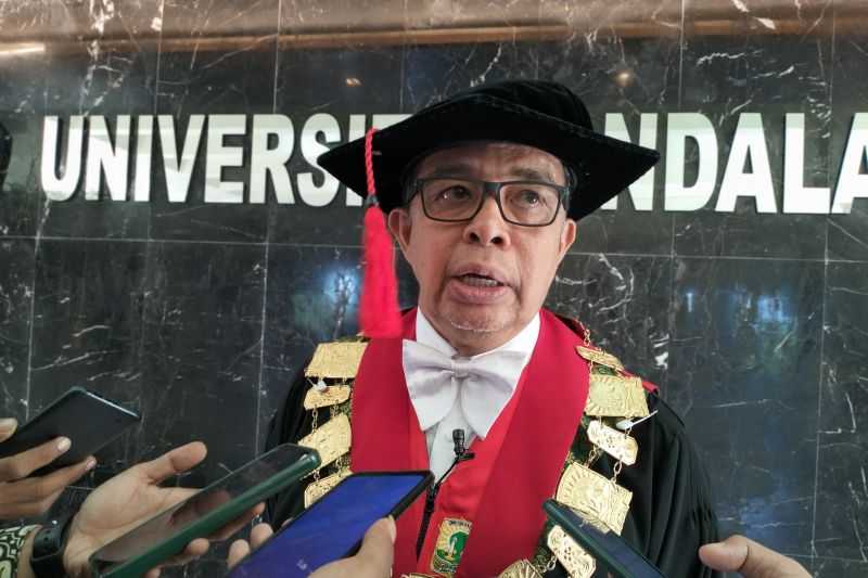Universitas Andalas Padang Kukuhkan Tiga Guru Besar