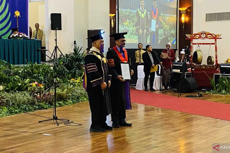 Universitas Pakuan Bogor kukuhkan guru besar bidang hukum