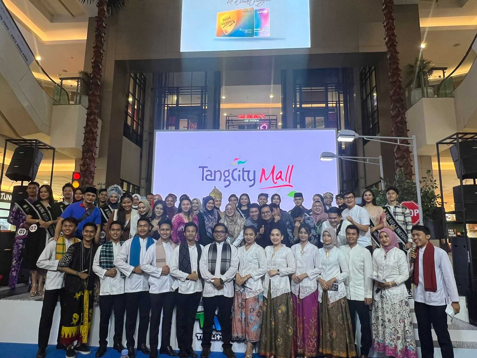 Unjuk Bakat Kang Nong Kota Tangerang Menarik Perhatian Pengunjung Tangcity Mall