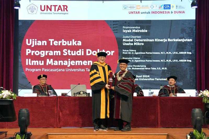 Untar Luluskan Doktor Pertama Ilmu Manajemen