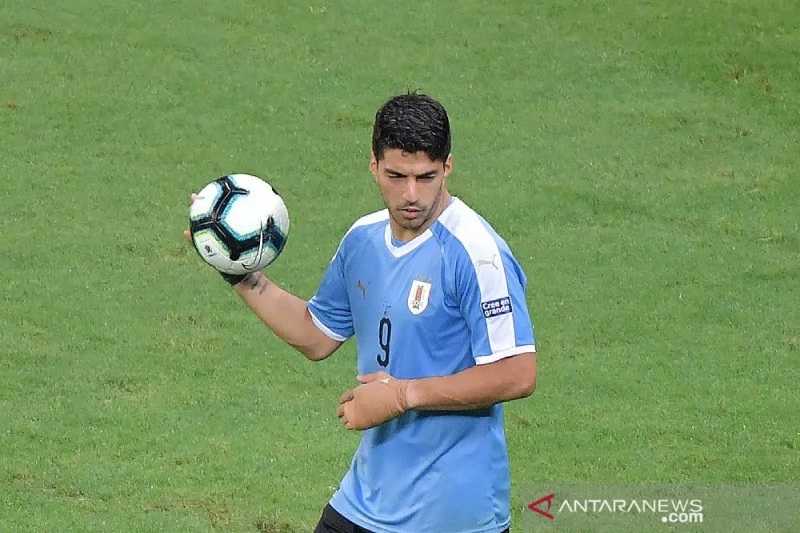 Uruguay vs Paraguay Imbang 0-0 di Laga Perpisahan Luis Suarez