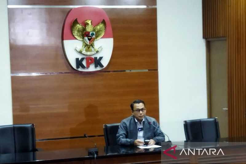 Usut Tuntas dan Tidak Tegas, KPK Sita Rumah serta Mobil Diduga Milik Bupati Mamberamo Tengah