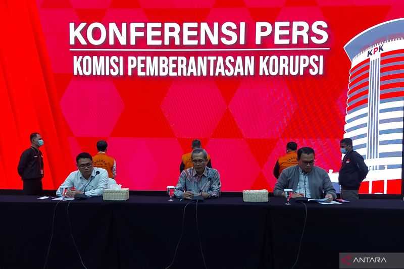 Usut Tuntas, KPK Tahan Tiga Tersangka Korupsi Perumda di Penajam Paser Utara