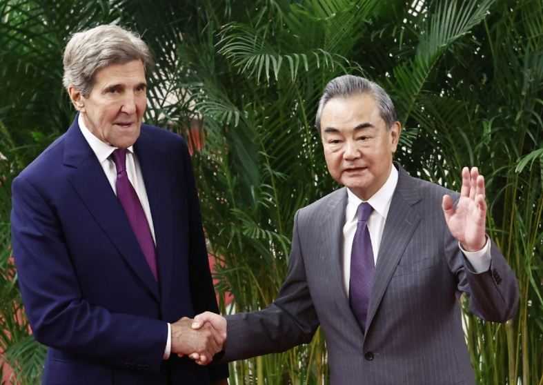 Utusan AS John Kerry Bertemu Wang Yi di Beijing, Bahas Soal Iklim