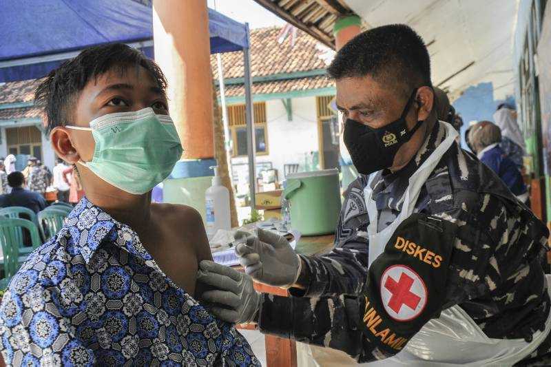 Vaksinasi di Kabupaten Bekasi Capai 63 Persen