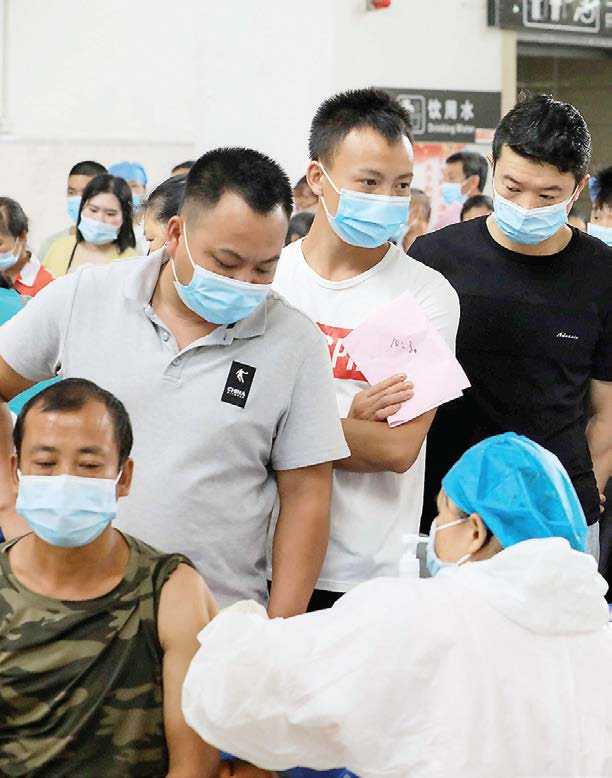 Vaksinasi di Tiongkok Bakal Capai 1 Miliar Dosis Akhir Pekan Ini
