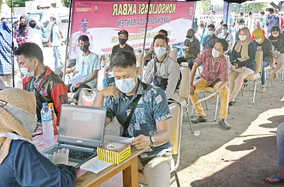 Vaksinasi untuk Pekerja