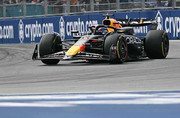 Verstappen Waspadai Lando Norris